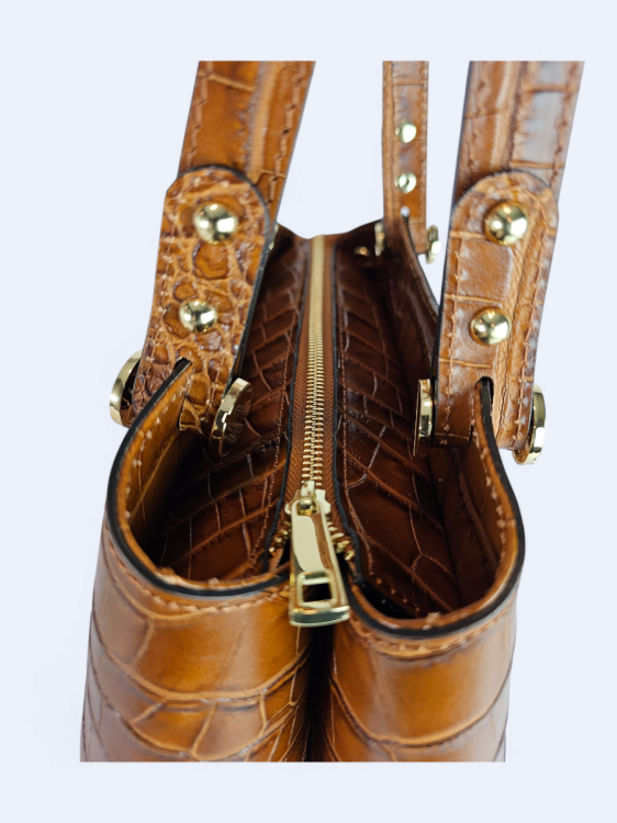 Elegancki kuferek z tłoczonej skóry brązowa