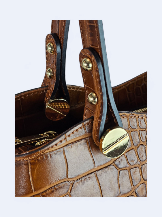 Elegancki kuferek z tłoczonej skóry brązowa