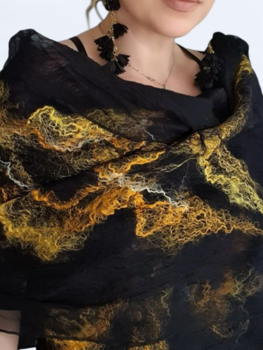 Szal jedwabno wełniany elegancki czarno złoty