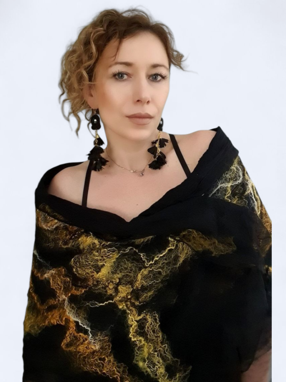 Szal jedwabno wełniany elegancki czarno złoty