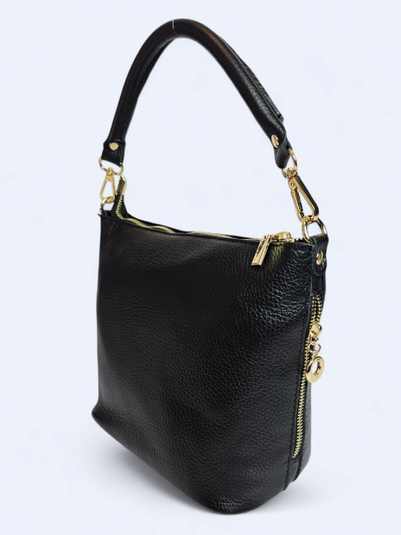 Czarna torebka listonoszka