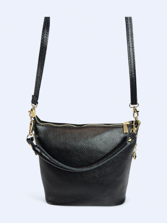 Czarna torebka listonoszka