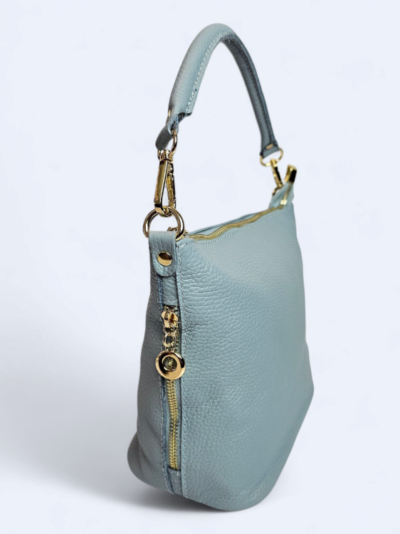 Niebieska torebka listonoszka