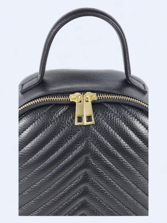 Stylowy skórzany plecak w jodełkę czarny