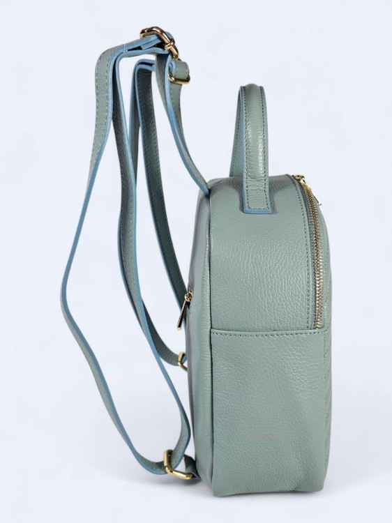 Stylowy skórzany plecak w jodełkę błękitny