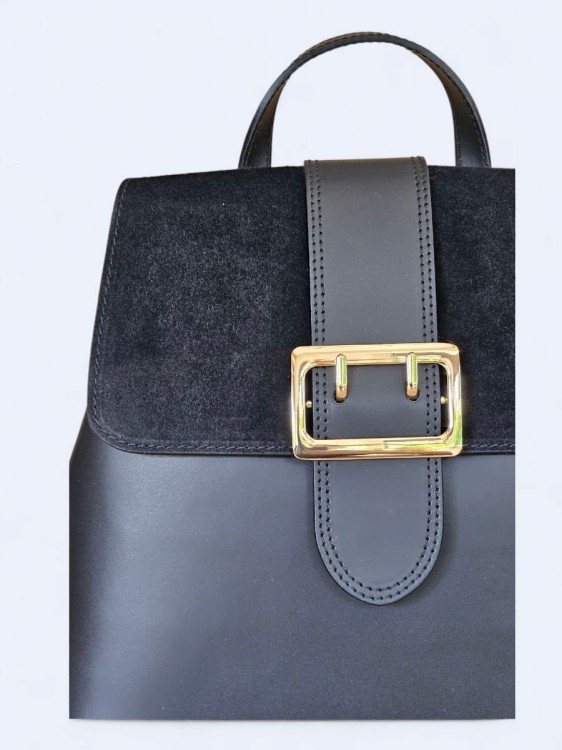 Elegancki skórzany plecak z klamrą czarny
