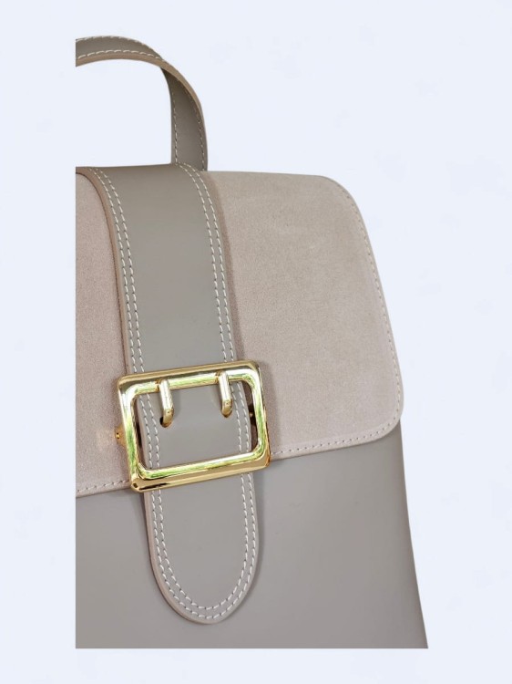 Elegancki skórzany plecak z klamrą powder