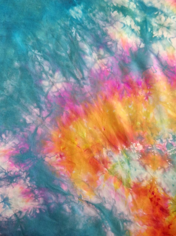 Szal jedwabny delikatny i zwiewny wielokolorowy