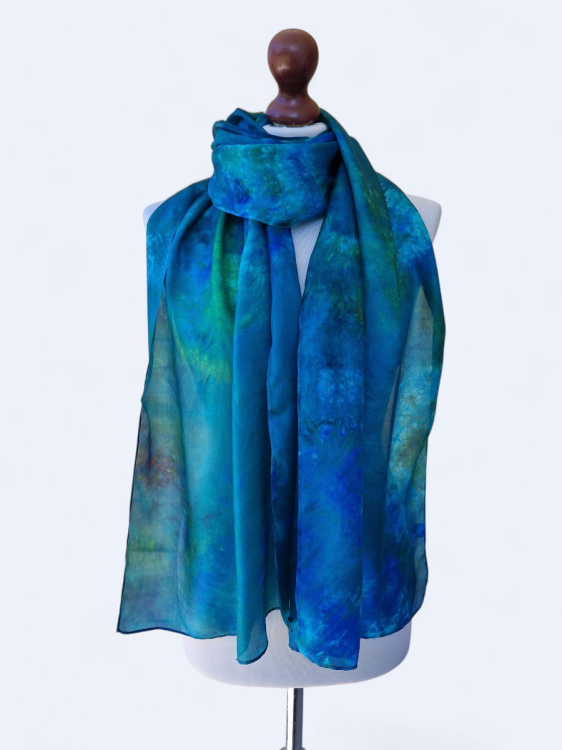 Szal jedwabny delikatny i zwiewny turkusowo niebieski