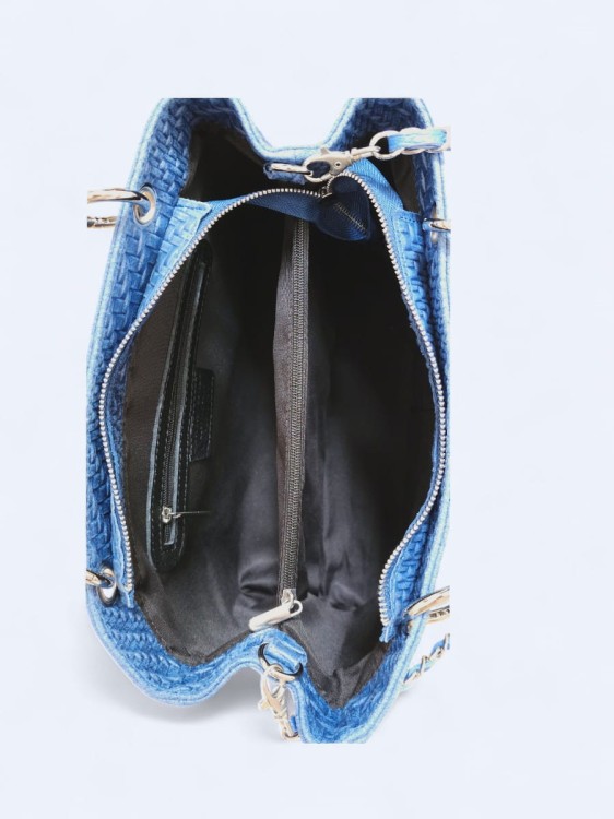 Klasyczna torebka z plecionym wzorem niebieska