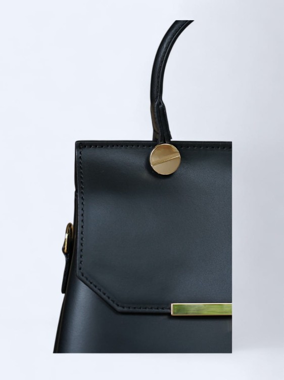 Stylowa torebka kuferek z włoskiej skóry czarny