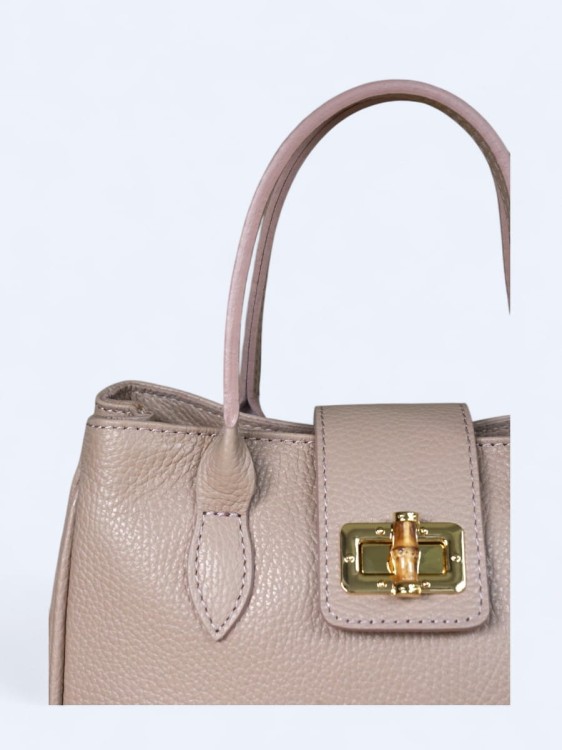 Kompaktowy kuferek ze skóry naturalnej pudrowy