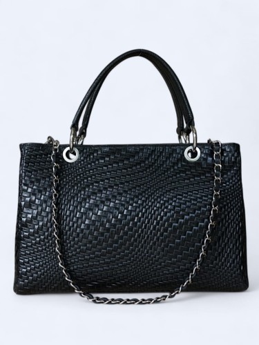 Klasyczna torebka z plecionym wzorem czarna