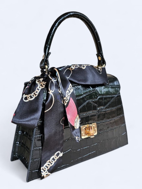 Elegancka torebka kuferek ze skóry naturalnej – głęboka czerń