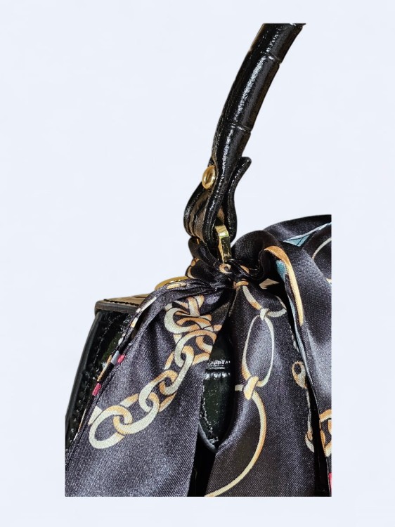 Elegancka torebka kuferek ze skóry naturalnej – głęboka czerń