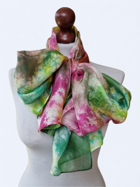 Szal jedwabny delikatny i zwiewny wielokolorowy