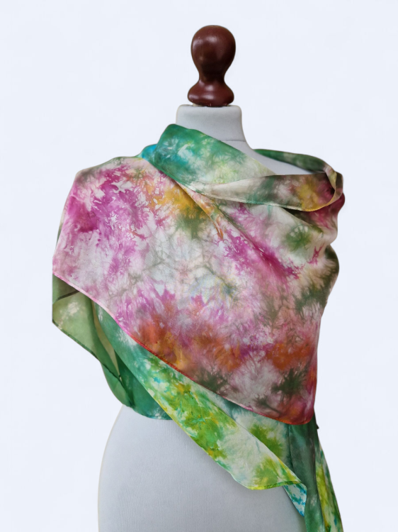 Szal jedwabny delikatny i zwiewny wielokolorowy