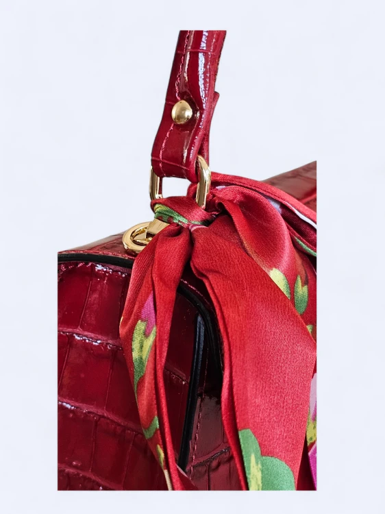 Elegancka torebka kuferek ze skóry naturalnej – karminowa czerwień