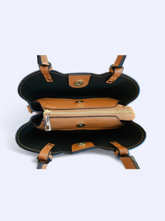 Skórzana torebka kuferek