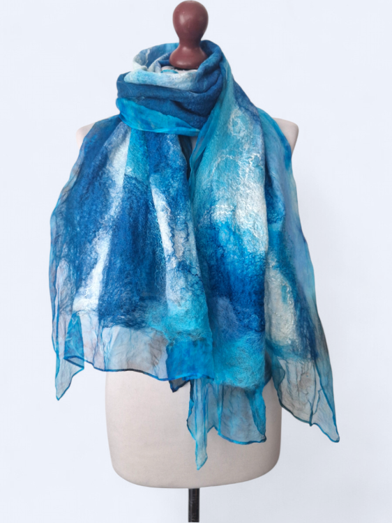 Szal jedwabno wełniany elegancki błękitny