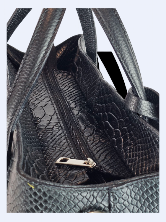 Elegancki kuferek z tłoczonej skóry czarny