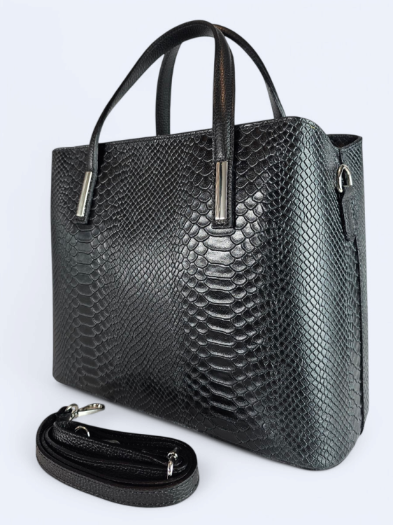 Elegancki kuferek z tłoczonej skóry czarny