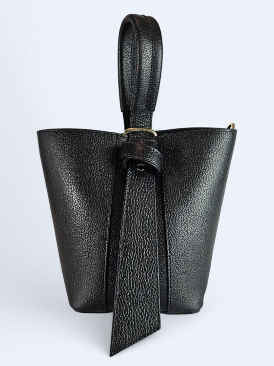 Czarna skórzana damska torba do ręki i na ramię