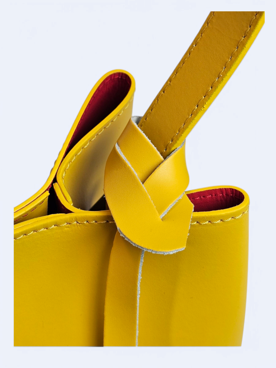 Żółta skórzana damska shopperka VALENTINA