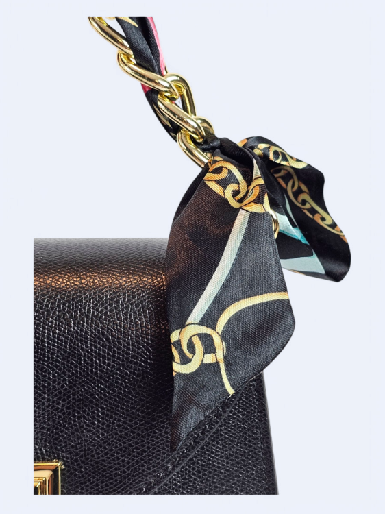 Skórzana torba czarna listonoszka z apaszką