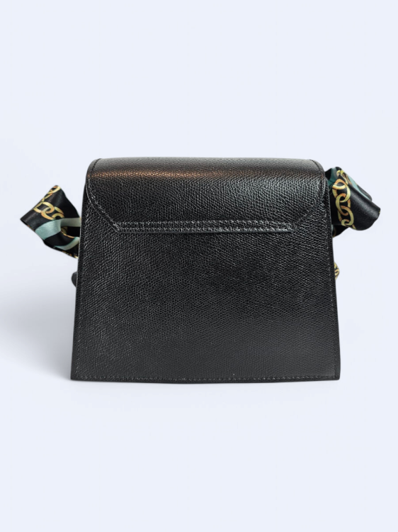 Skórzana torba czarna listonoszka z apaszką